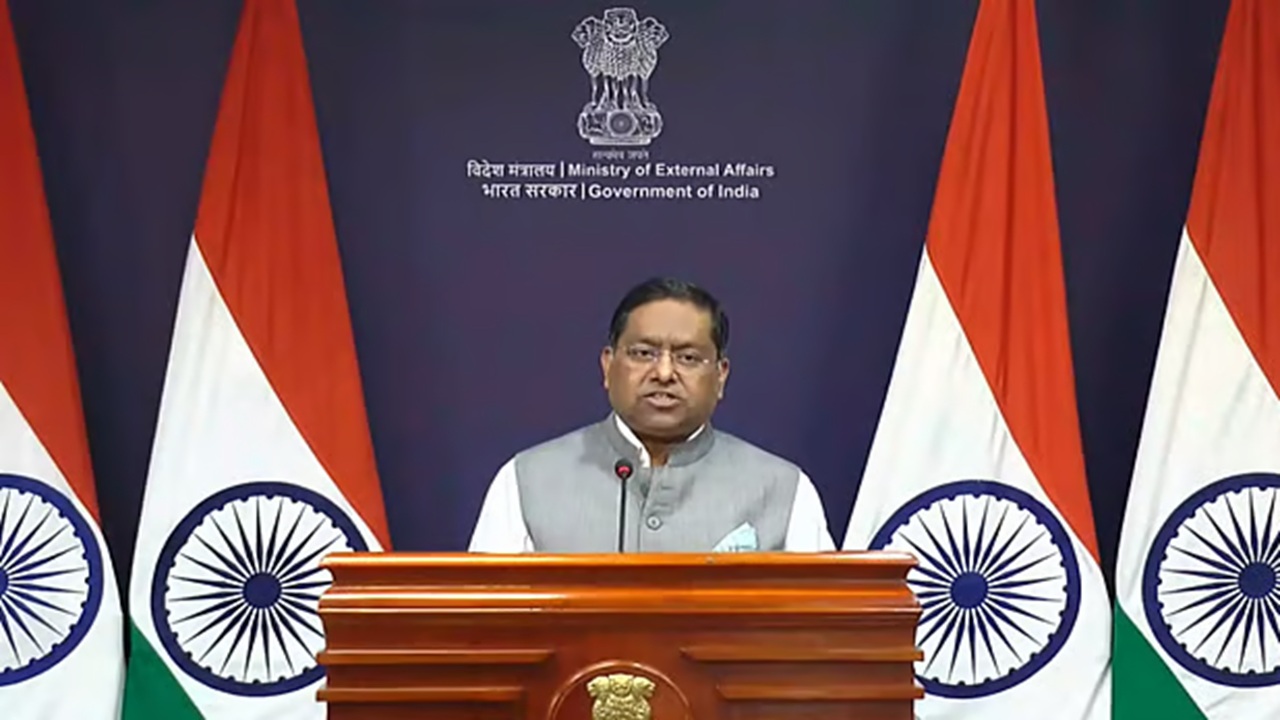 শেখ হাসিনার প্রত্যর্পণ আবেদন আইনগত প্রক্রিয়ায় পরীক্ষা করছে ভারত
