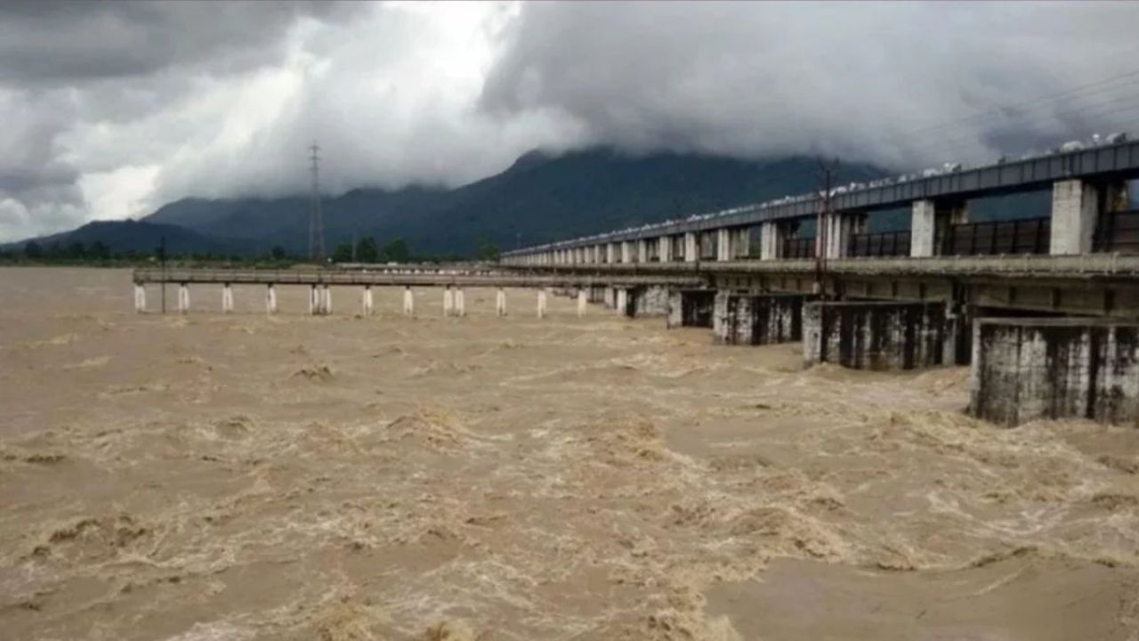 নেপালে হড়পা বান ও হিমধসে বিহারে ভয়াবহ বন্যার শঙ্কা, হাই অ্যালার্ট