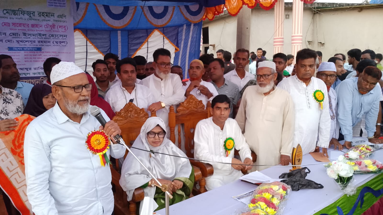 সাপাহারে আরাফাত রহমান কোকো স্মৃতি ফুটবল টুর্নামেন্টের উদ্বোধন, প্রথম ম্যাচে মঙ্গলবাড়ির জয়