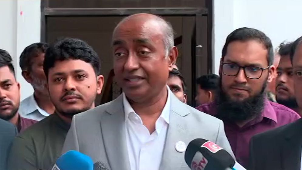বেনামি ফটোকার্ডে অস্থিতিশীলতা তৈরির চেষ্টা, ব্যবস্থা নেওয়ার হুঁশিয়ারি আইনমন্ত্রীর