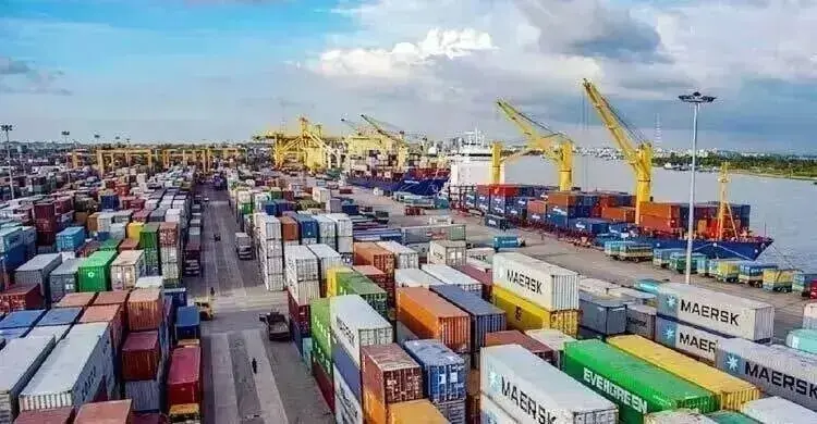 চট্টগ্রাম বন্দরে ডিজেল পাচারের চেষ্টার অভিযোগে সাময়িক বরখাস্ত ২ কর্মচারী
