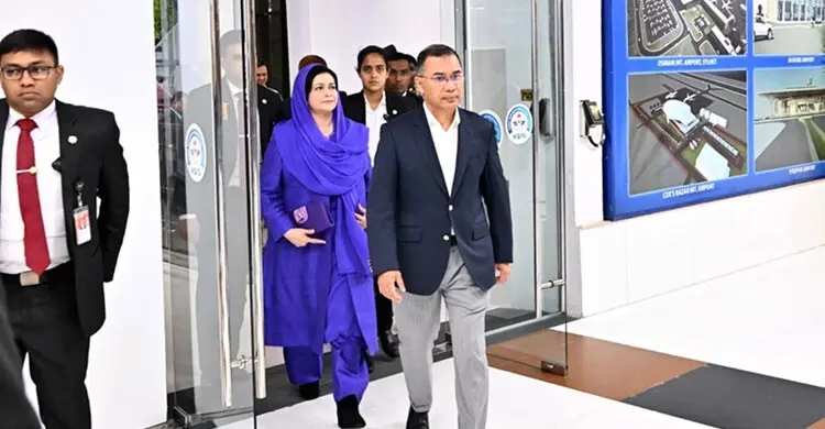 জাতিসংঘের ৮১তম অধিবেশন শেষে দেশে ফিরেছেন প্রধানমন্ত্রী তারেক রহমান