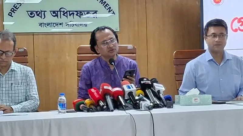 ‘শেখ হাসিনা আসবেন, তার জন্য মৃত্যুদণ্ড অপেক্ষা করছে’: ডা. জাহেদ