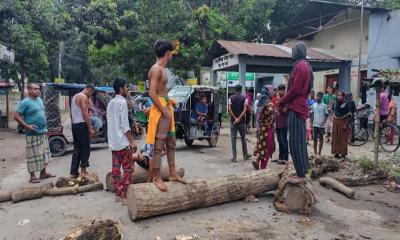 বগুড়ার যুবককে পায়ের রগ কেটে হত্যা, দোষীদের গ্রেপ্তারের দাবিতে সড়ক অবরোধ