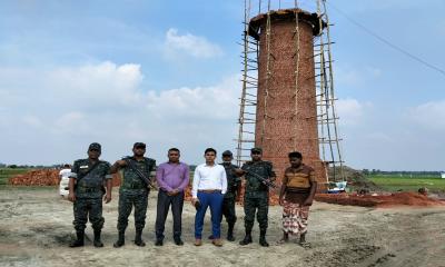সাপাহারে কৃষিজমিতে অবৈধ ইটভাটা স্থাপন, মোবাইল কোর্টে লাখ টাকা জরিমানা