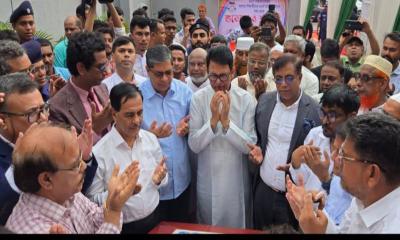 নওগাঁয় নামফলক উন্মোচনের মধ্য দিয়ে নওগাঁ বিশ্ববিদ্যালয়ের আনুষ্ঠানিক যাত্রা শুরু।