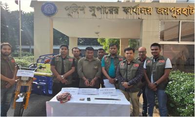 পাঁচবিবিতে অটোভ্যান ছিনতাইয়ের ঘটনায় হত্যা মামলার রহস্য উদ্ঘাটন, গ্রেপ্তার ১