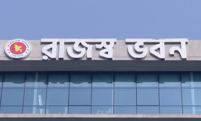 দুই মাসেই রাজস্ব আদায়ে ঘাটতি ২৯ হাজার কোটি টাকা, ‘অদক্ষ পরিচালনা’ কতটা দায়ী?