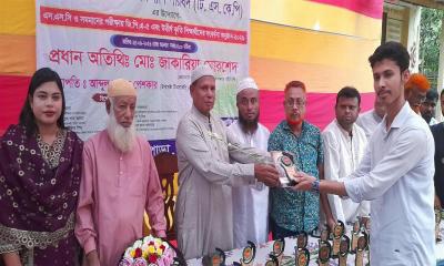 গাবতলীতে এসএসসি ও সমমানের কৃতী শিক্ষার্থীদের সংবর্ধনা