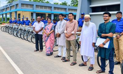 সাপাহারে ৫৫ গ্রাম পুলিশের হাতে সরকারি বাইসাইকেল, বাড়বে দায়িত্ব পালনের গতি