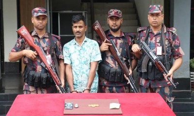 যশোরে ১ কোটি ৪০ লাখ টাকার স্বর্ণের বারসহ চোরাচালানকারী আটক