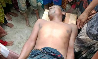 পোরশায় বিদ্যুৎস্পৃষ্টে দুই তরুণের মৃত্যু, এলাকায় শোকের ছায়া