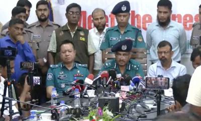 ইয়াবা সেবনে বাধা দেওয়ায় একই পরিবারের চারজনকে হত্যা: রংপুরে গ্রেপ্তার ২