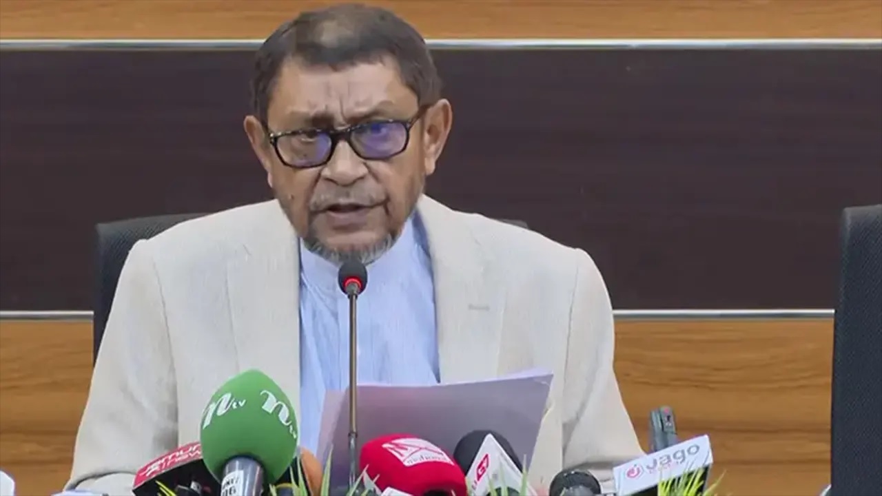 গ্রামপর্যায়ে প্রাথমিক স্বাস্থ্যসেবা পৌঁছে দিতে কাজ করছে সরকার: স্বাস্থ্যমন্ত্রী