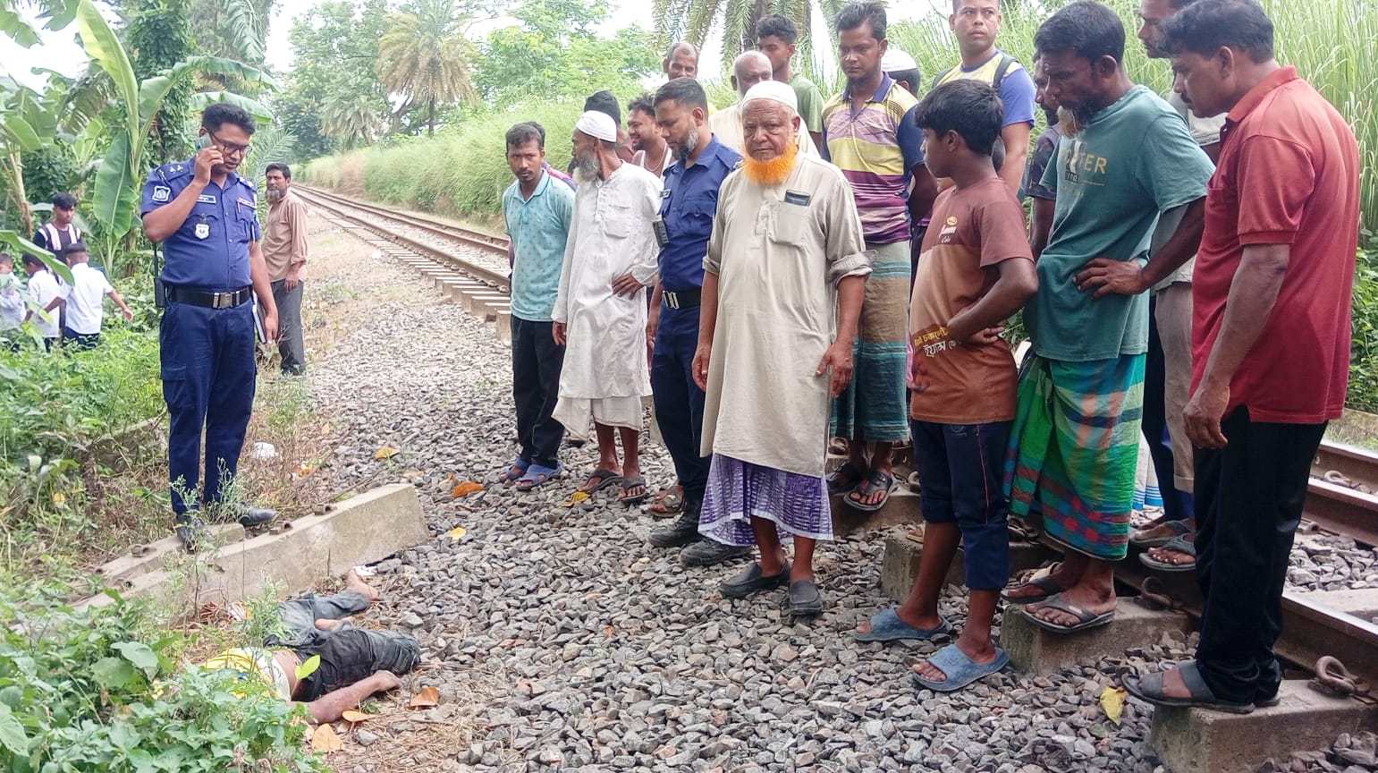 পাঁচবিবিতে অজ্ঞাত যুবকের মরদেহ উদ্ধার