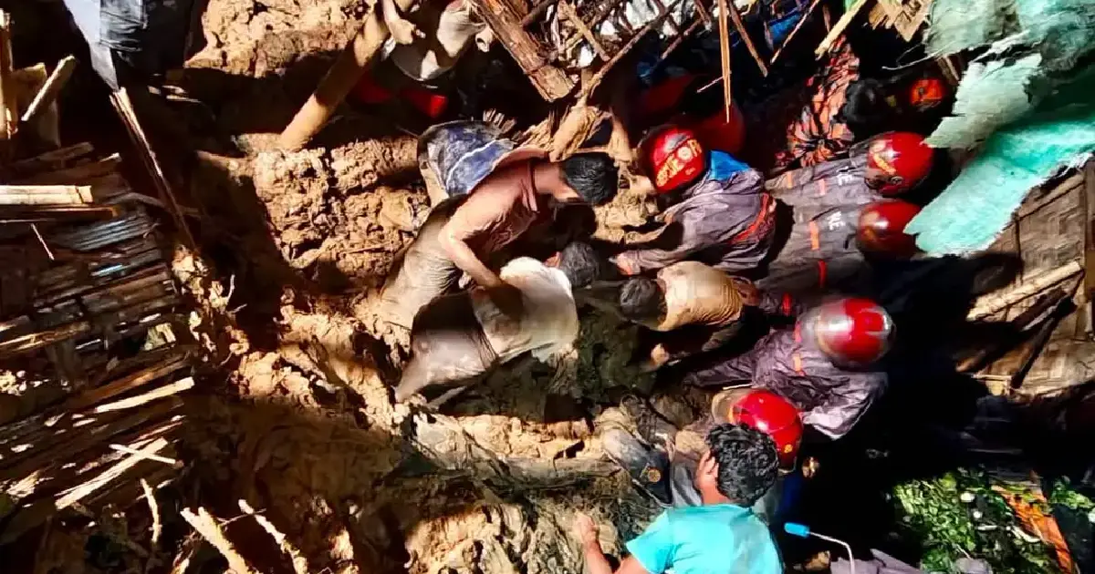 টানা ভারী বৃষ্টিতে কক্সবাজারে পাহাড়ধস: রোহিঙ্গা ক্যাম্পসহ পৃথক ঘটনায় নিহত ৯
