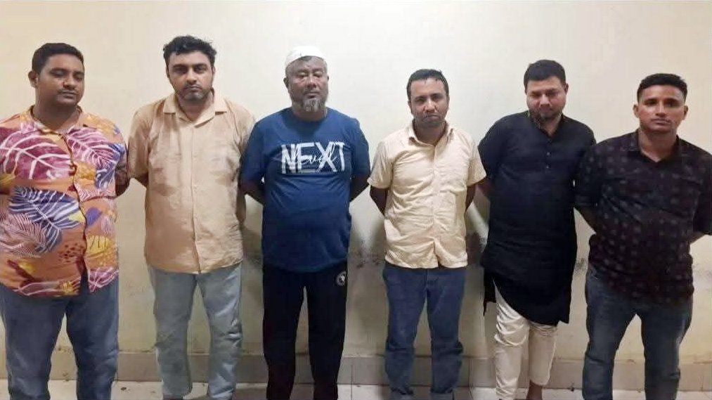 গুলশানের রেস্তোরাঁয় গোপন বৈঠক: আওয়ামী লীগের ৬ নেতা-কর্মী গ্রেপ্তার
