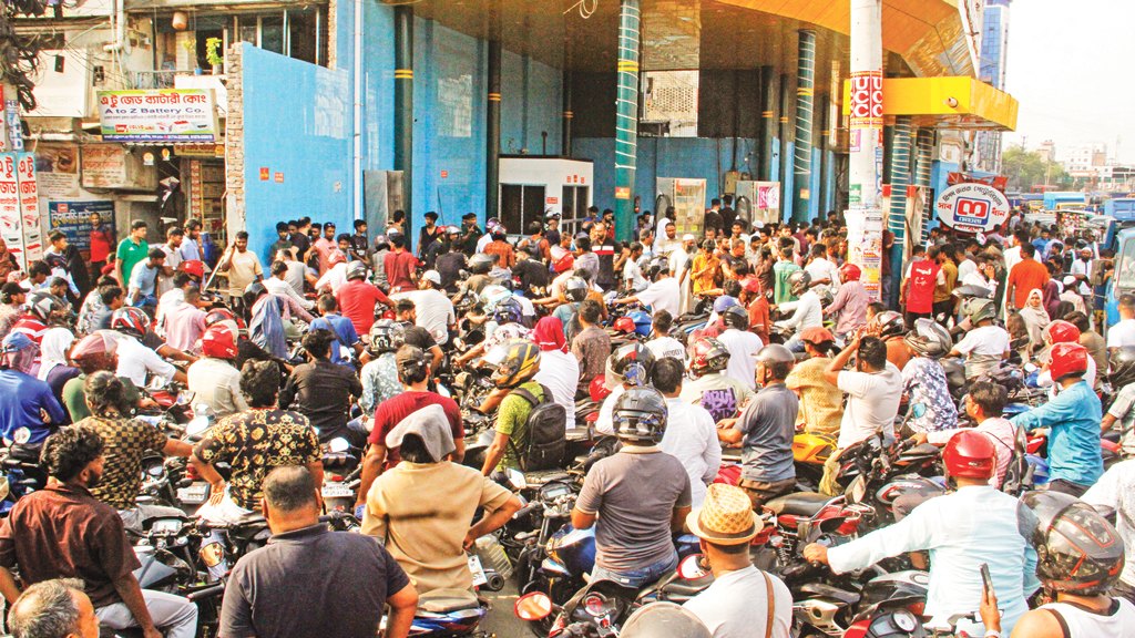 জ্বালানিতে আবারও কড়াকড়ি: মোটরসাইকেলে ফিরছে বাধ্যতামূলক ‘ফুয়েল পাস’