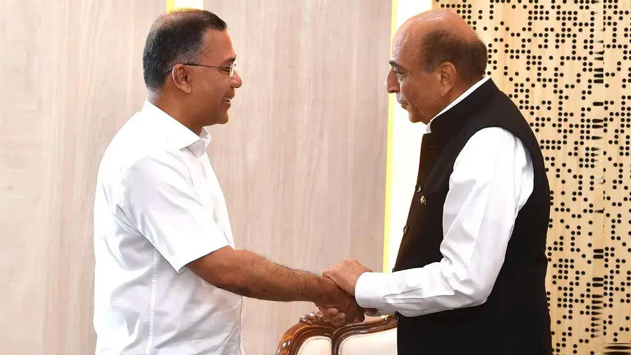 তিন শীর্ষ বৈঠকের পরই দিল্লি, ঢাকার কী বার্তা নিয়ে ফিরলেন দীনেশ ত্রিবেদী?