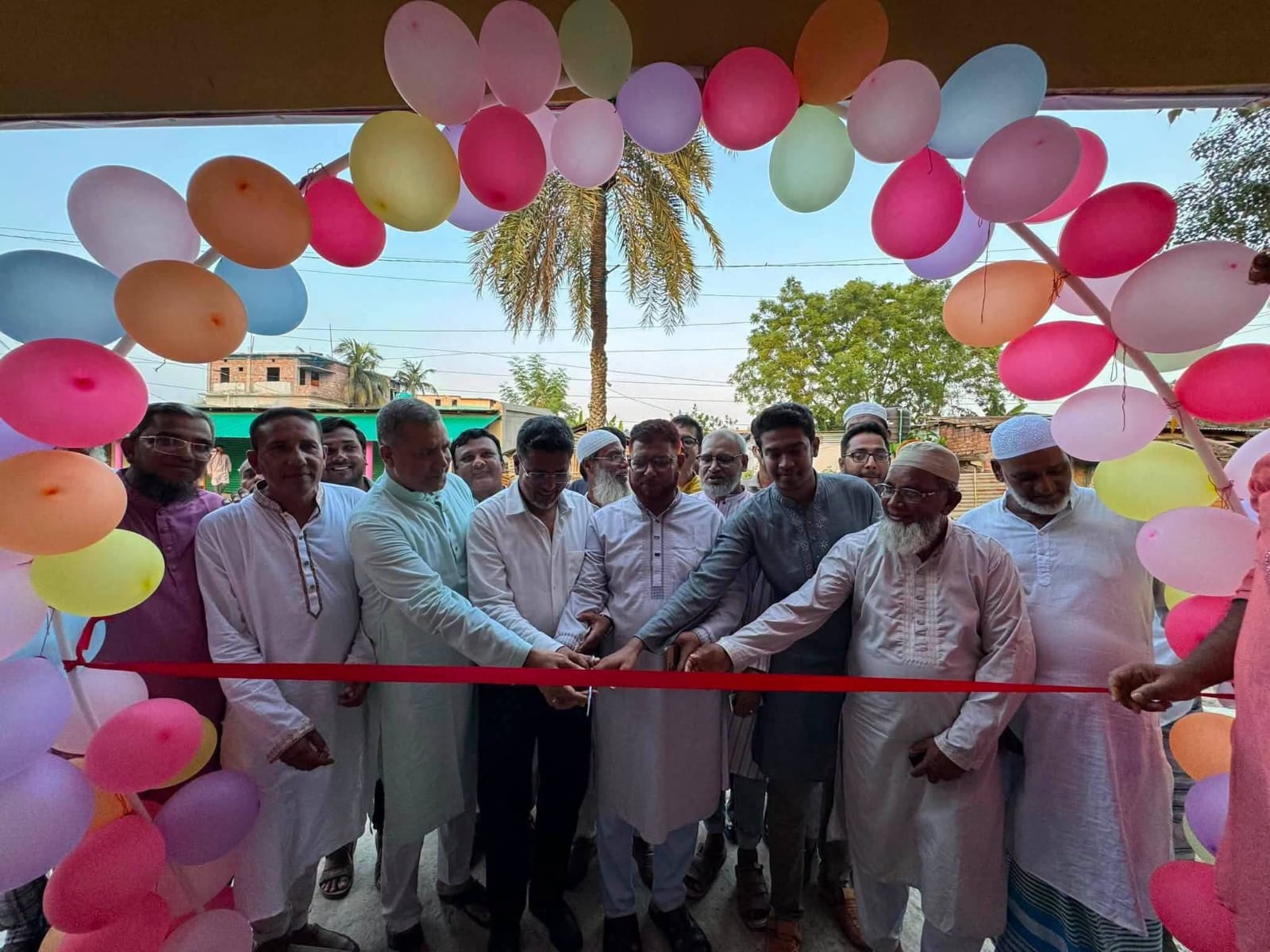 নওগাঁর পোরশায় কনফিডেন্স ডায়াগনস্টিক সেন্টারের শুভ উদ্বোধন