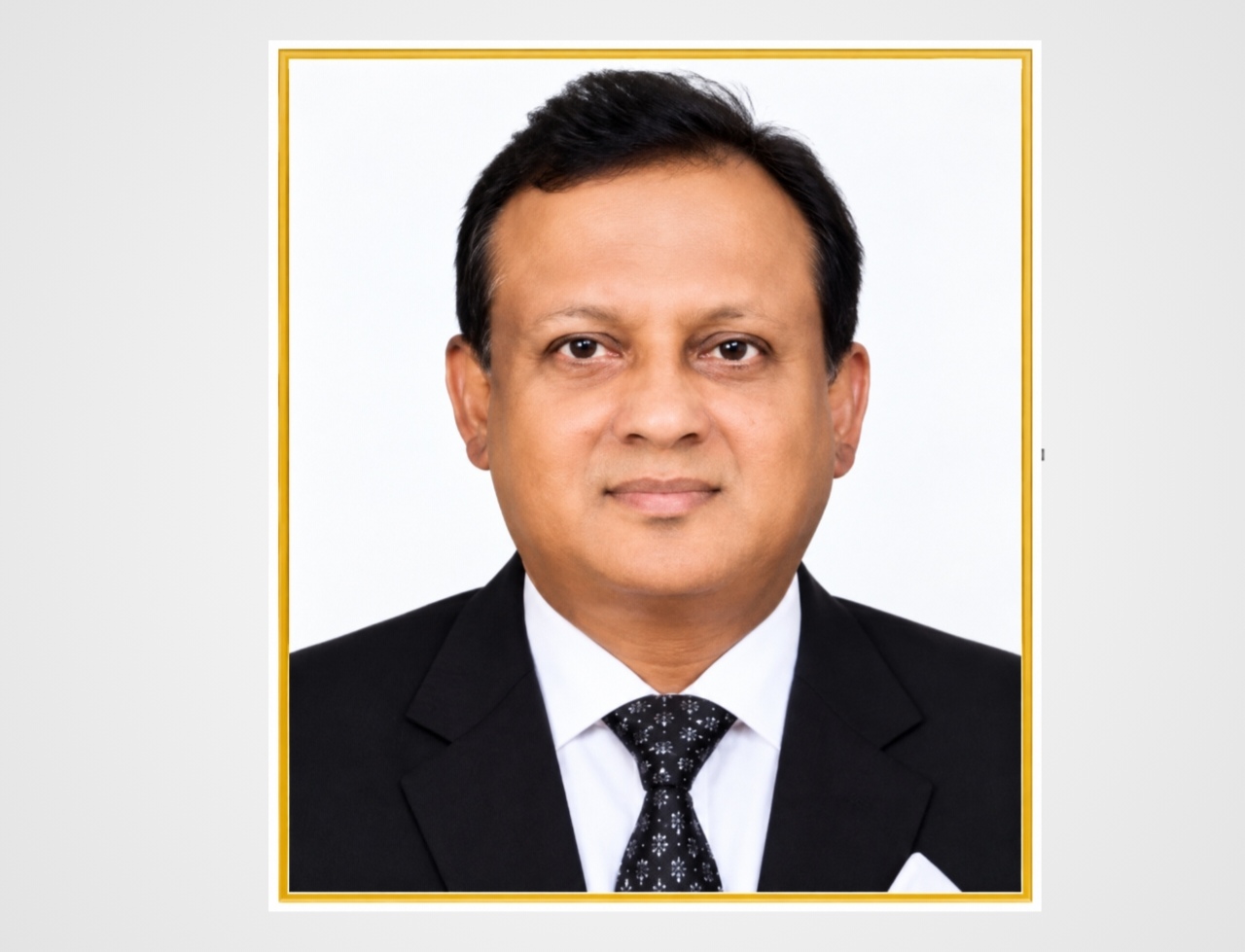 কে এই মোঃ আজম-ই-সাদাত? কাস্টমস ক্যাডারের ৯ম ব্যাচ থেকে সরকারি প্রশাসনের গুরুত্বপূর্ণ দায়িত্বে